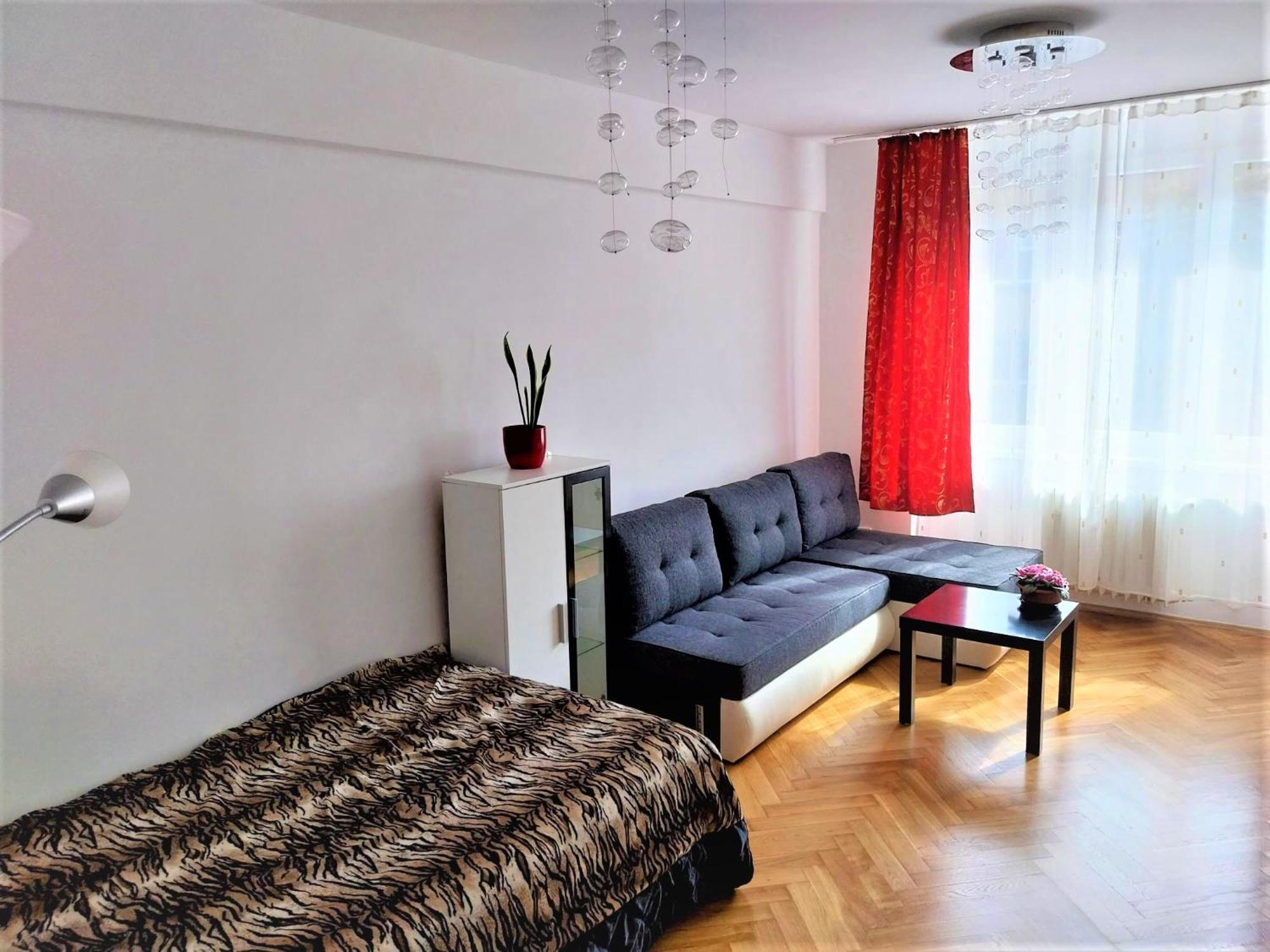Parking Free One With Netflix In Shared Flat With A Woman In Next And Shared Bathroom And Kitchen No Invoice Quarto em Acomodações Particulares